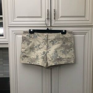 Urban Behavior women’s short floral shorts